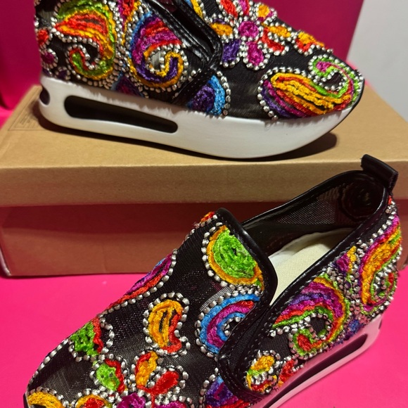 Unlisted Multicolor Embroidered Women's Sneakers worn once - Picture 2 of 7
